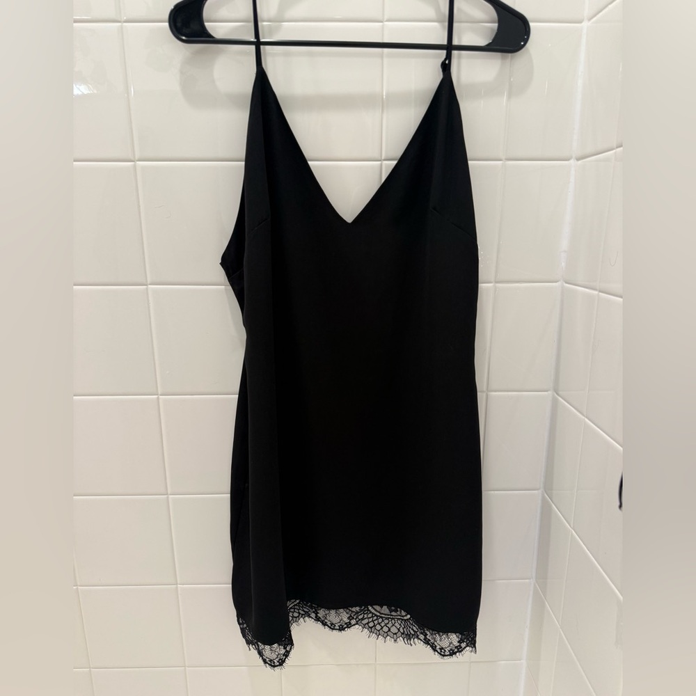 Superdown Elegant Black Garment